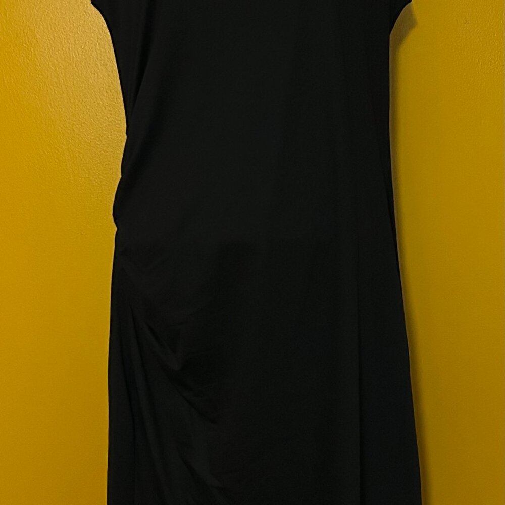 J McLaughlin dress. EUC Smoke and pet free home. Only worn a couple of times